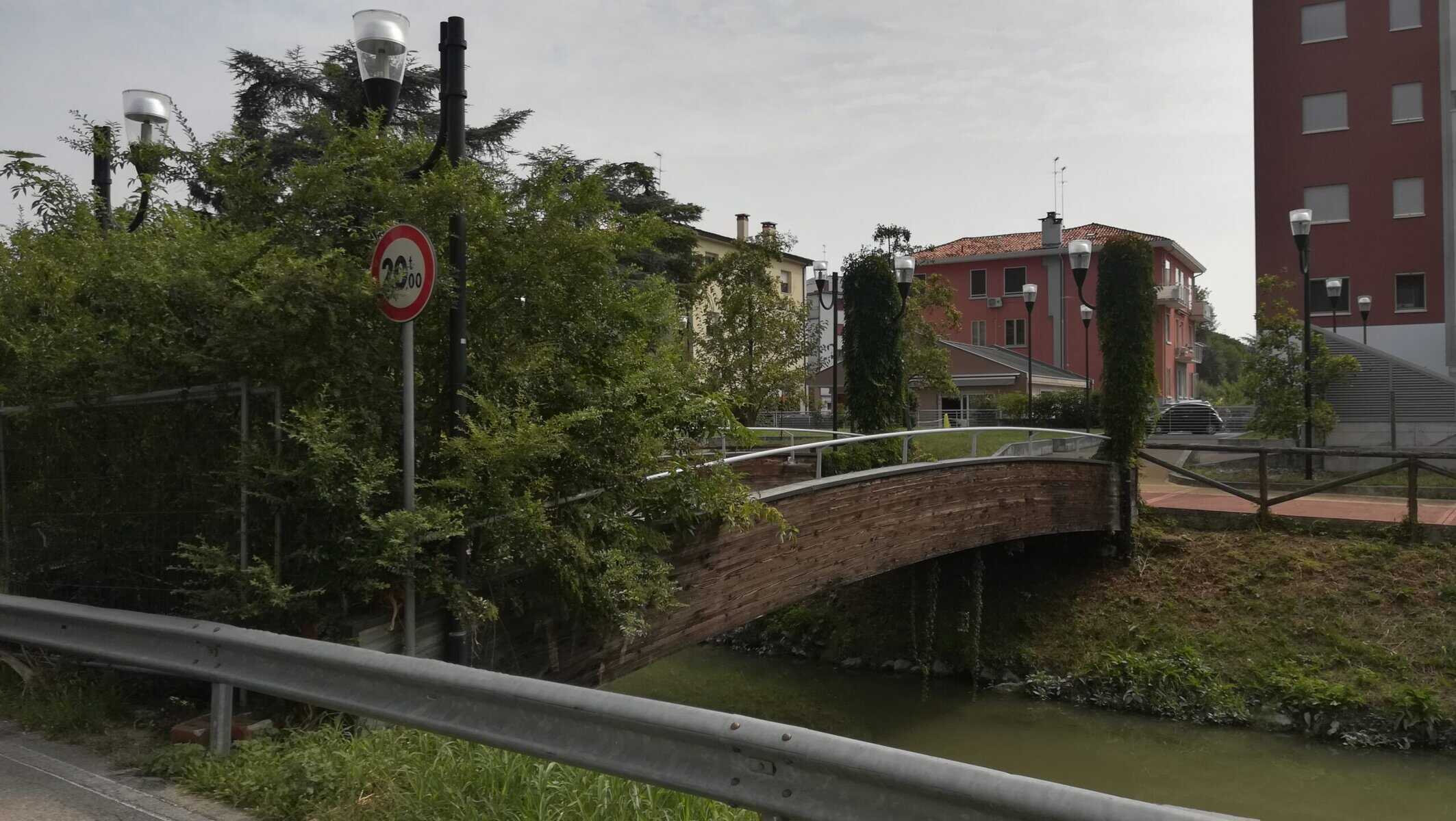 Un ponte su Riviera Miani
