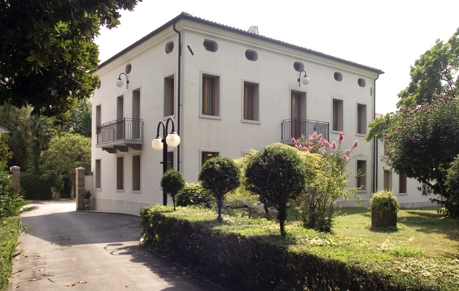 Villa Cecchini Morosini  (area Giustizia – Miranese)