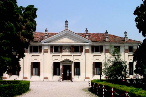 Villa Algarotti-Berchet come appare oggi