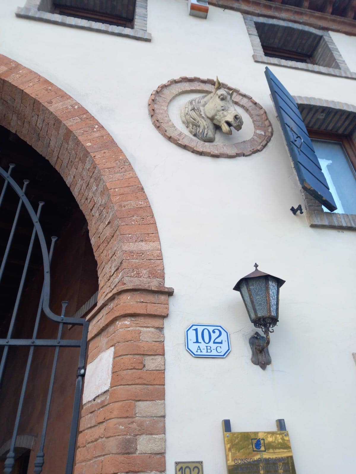 L'edificio dei Da Re, probabilmente una stalla, vicino a Via Pepe