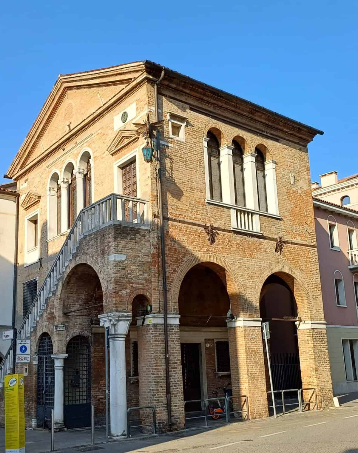 Palazzo della Provvederia lato Via Torre Belfredo