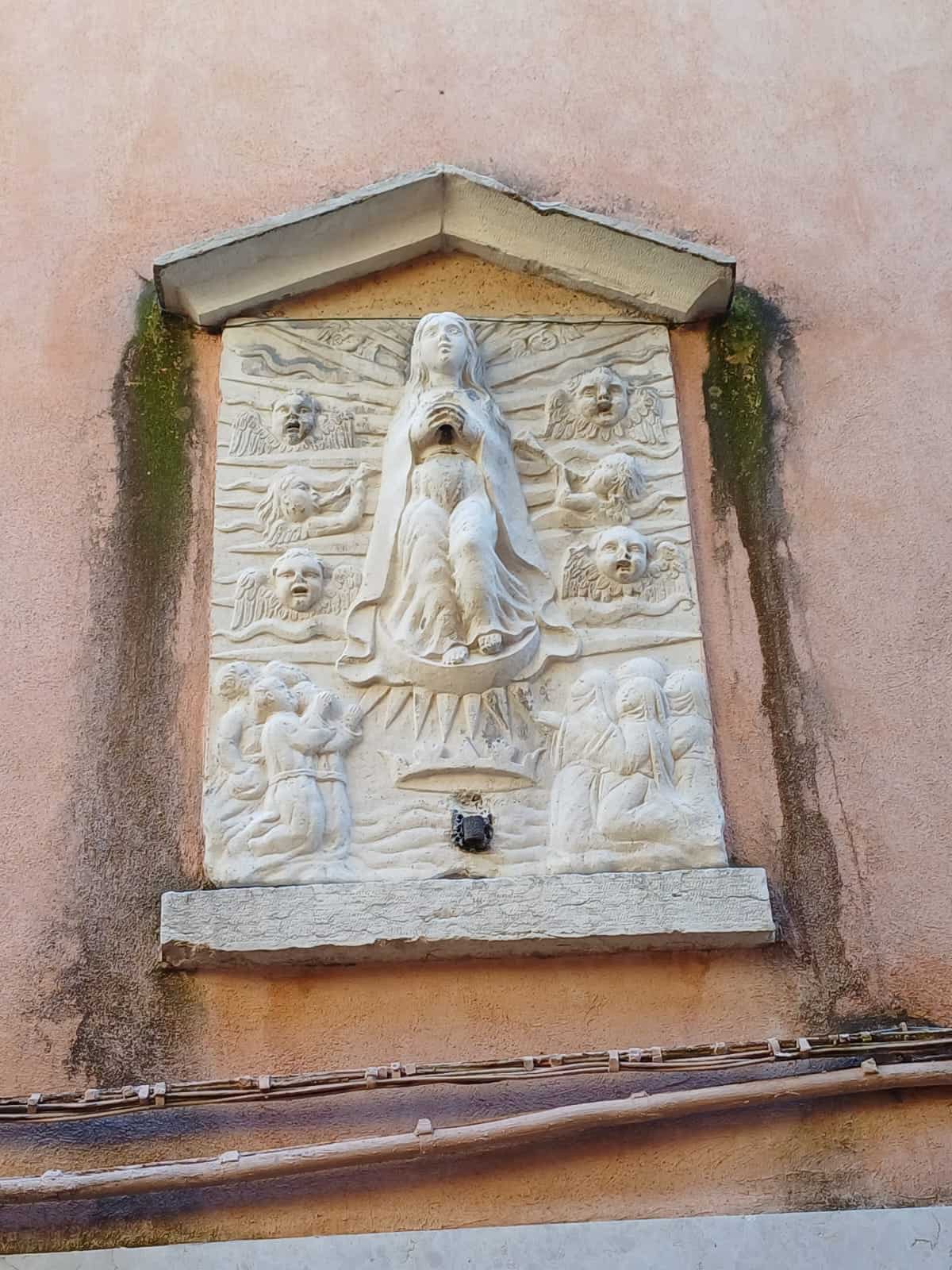 Un'edicola dei Battuti sita in Calle del Sale