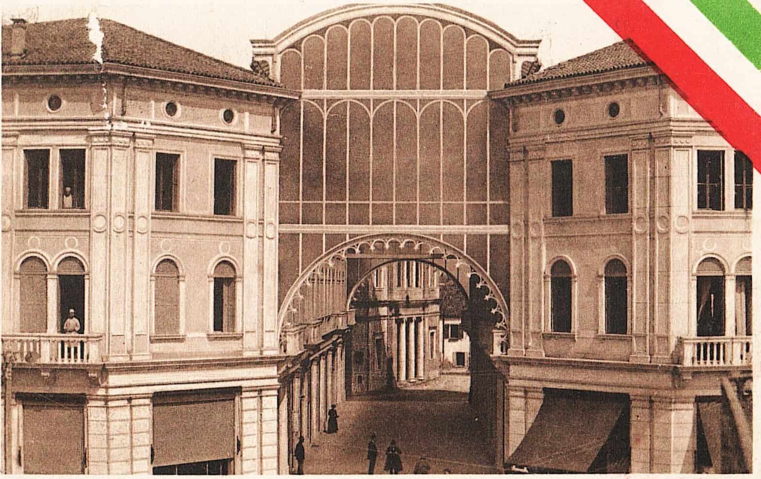 La Galleria Umberto I negli anni Dieci