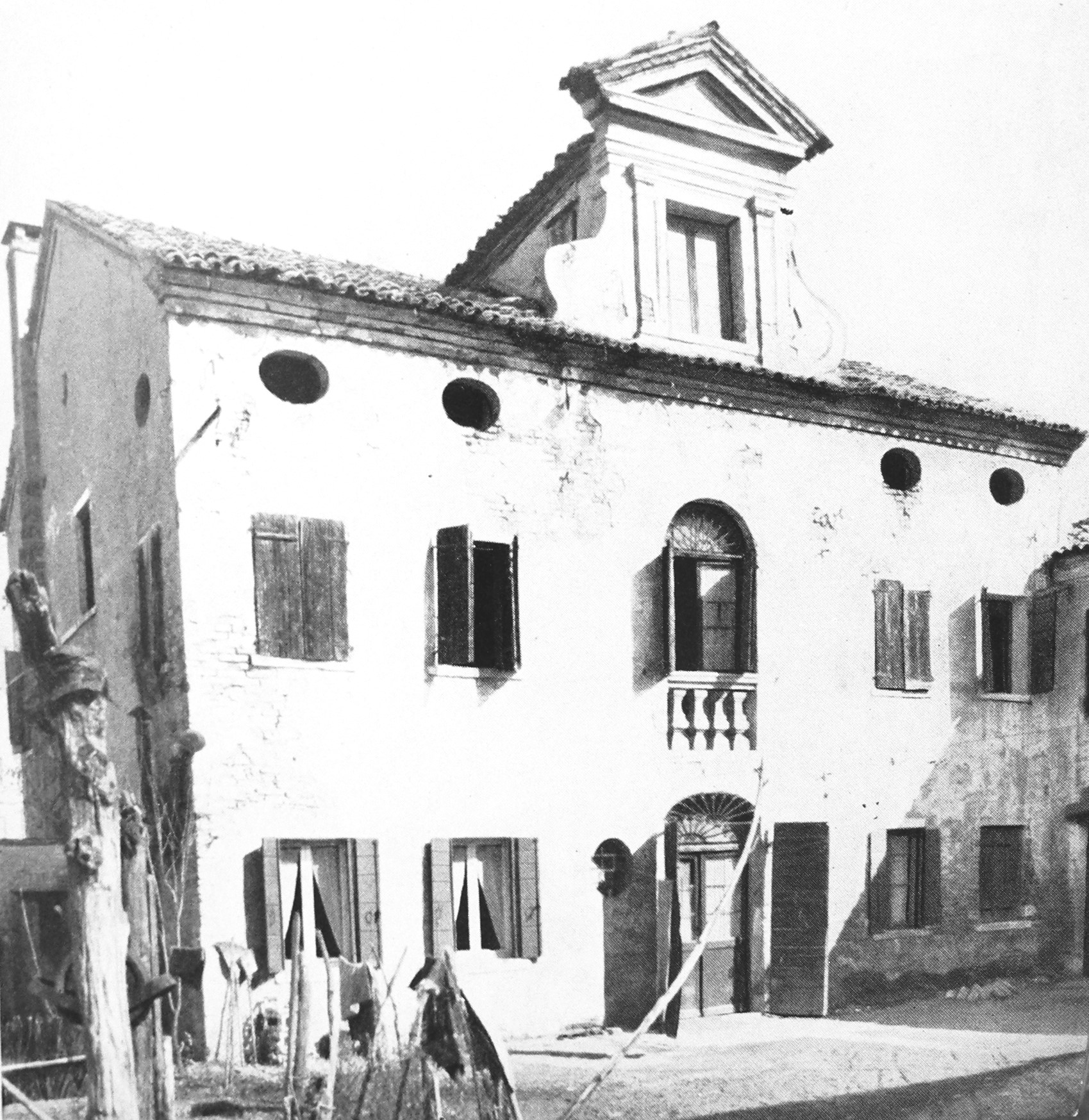 Facciata di Villa Uccelli