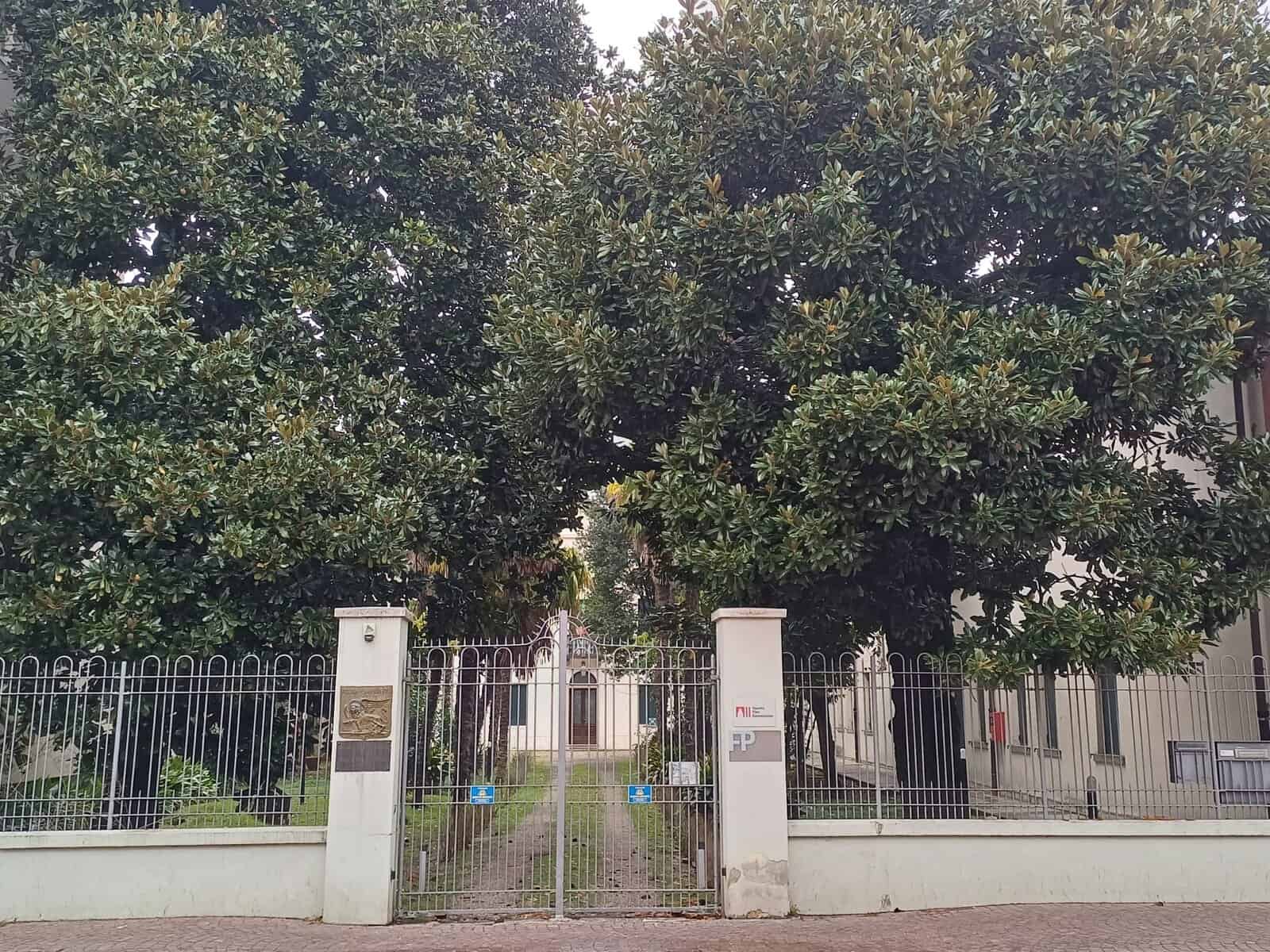 Ingresso del giardino di Villa Settembrini