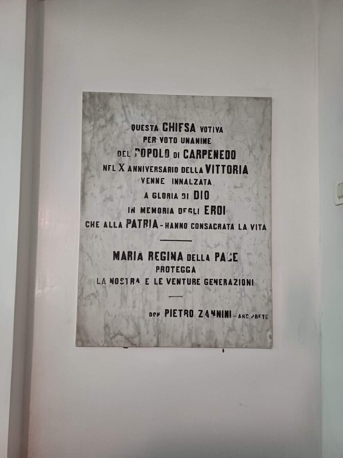 Lapide commemorativa del decennale della donazione (1955)