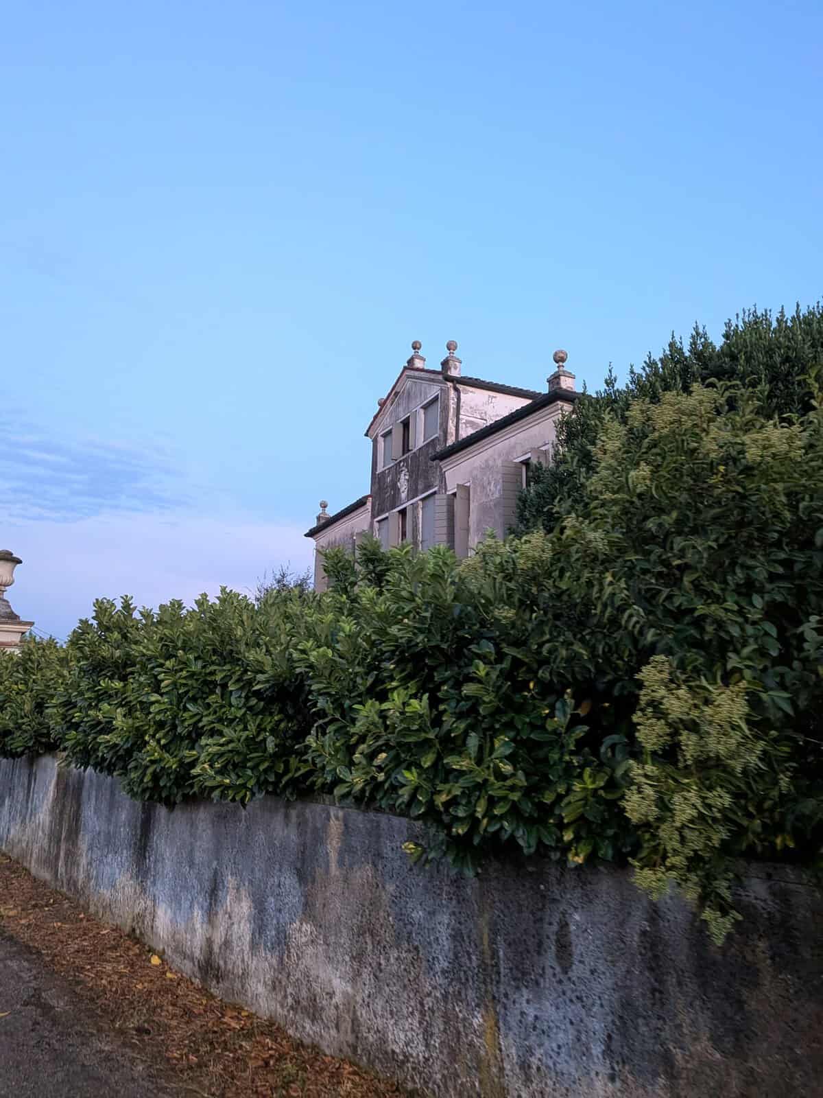 Villa Lucani, veduta laterale