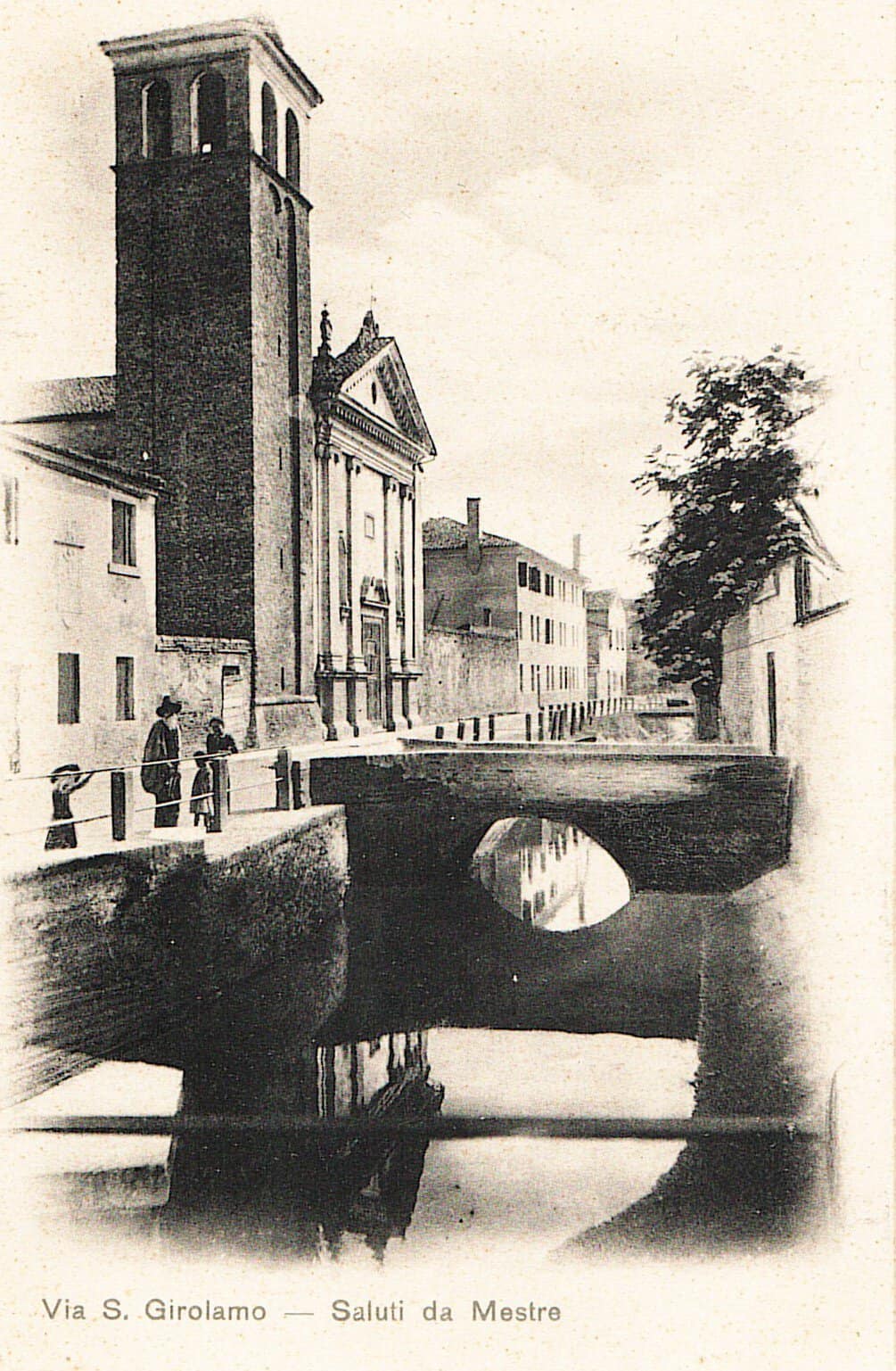 Via San Girolamo a Mestre con la chiesa, il canale e il ponte