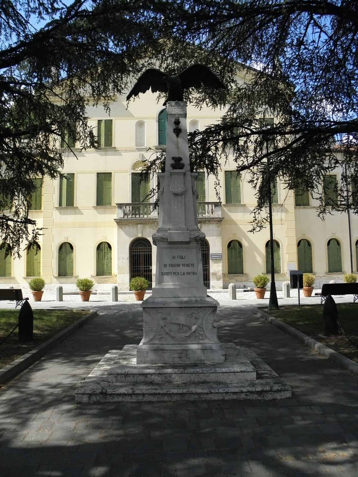 Il monumento ai caduti di Favaro Veneto