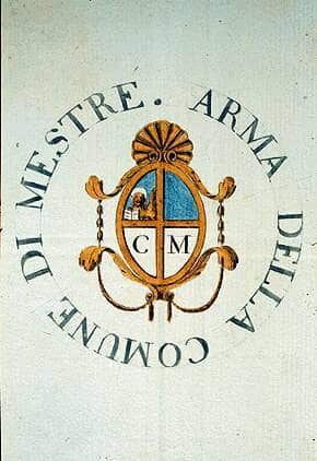 Stemma del Comune di Mestre con il leone di San Marco e la sigla C M