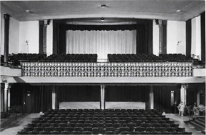 Sala del cinema Excelsior nel 1940