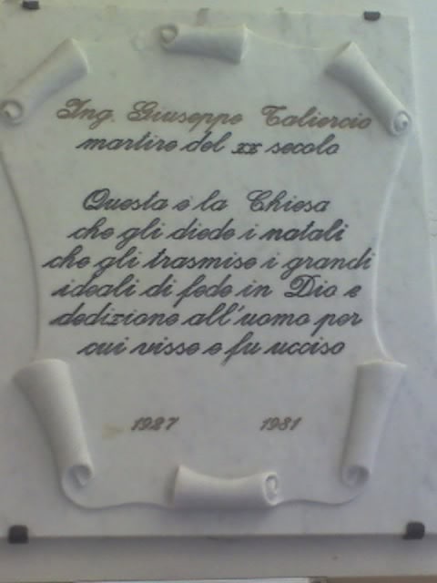 Lapide in memoria di Giuseppe Taliercio nella chiesa della Sacra Famiglia a Marina di Carrara