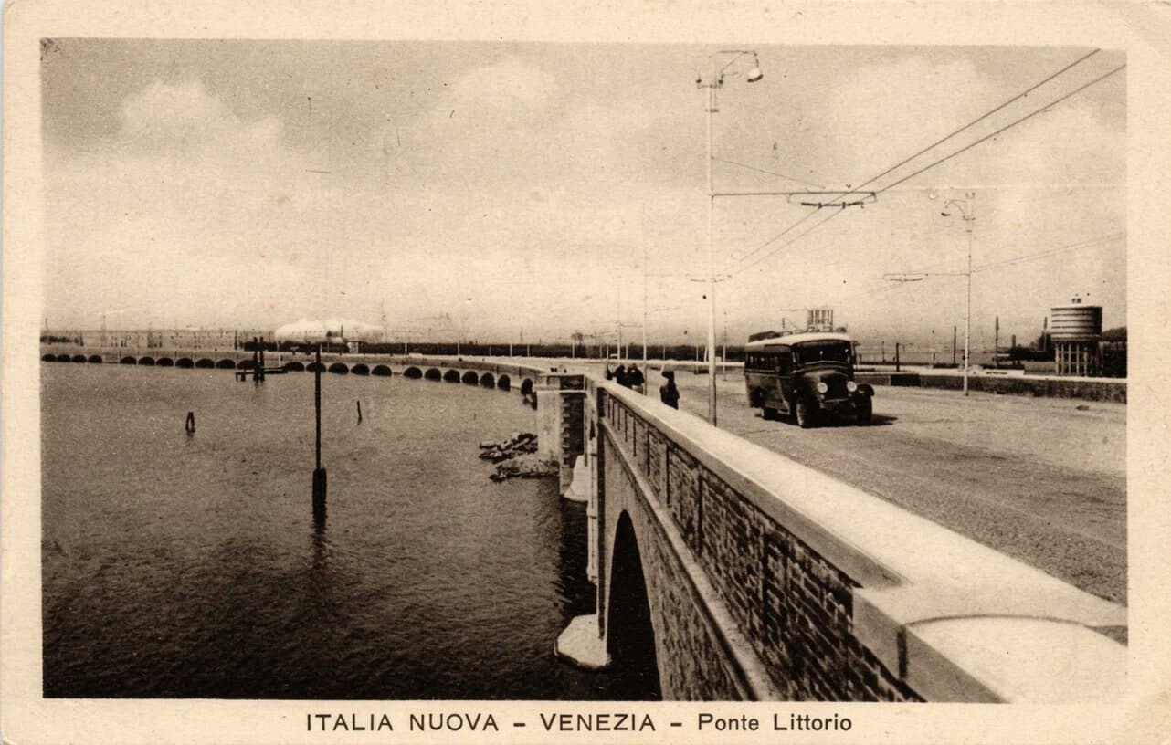 Italia Nuova, Venezia, Ponte Littorio, cartolina degli anni Trenta